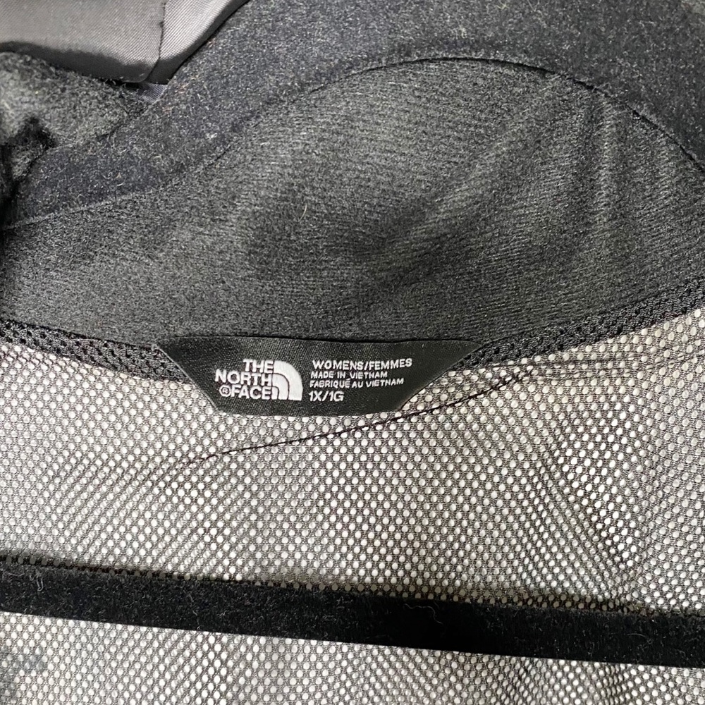 {The North Face} Resolve Jacket - image 6